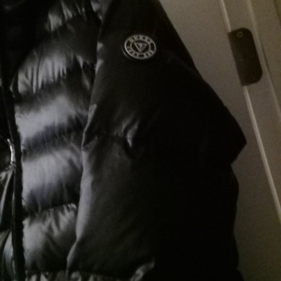 Guess Bubble Coat - Picture 2 of 2